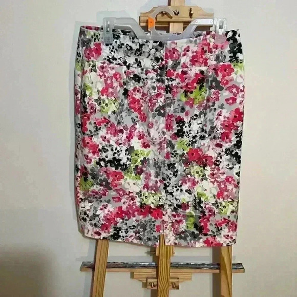 liz claiborne floral skirt size 10 - Picture 1 of 6